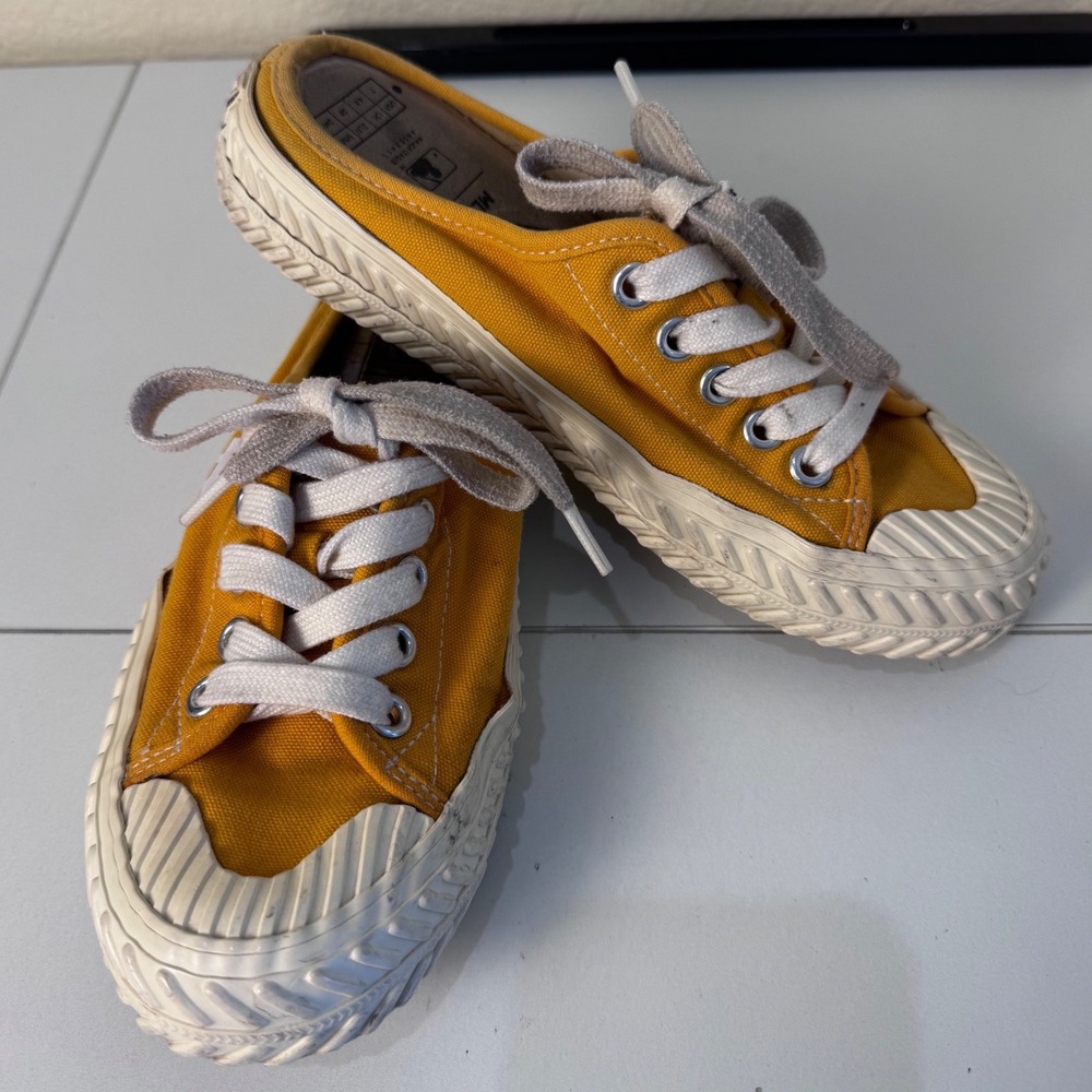 MLB Korea LA Dodgers Playball Mule Women Size 7 Mustard Yellow Canvas Sneaker